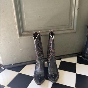 Vintage Black Western Embroidered Cowboy Boots